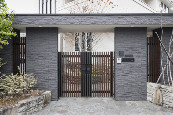 How Fencing & Gates Ensure Visual Privacy In Perth?