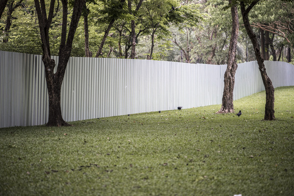 How Galvanic Corrosion Affects Aluminium Fencing in Perth?