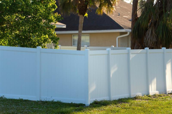How Professional Fencing Contractors Restore Security & Style In Perth?