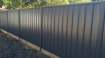 Colorbond vs Timber: Which Fencing Is Better For Wanneroo Properties?