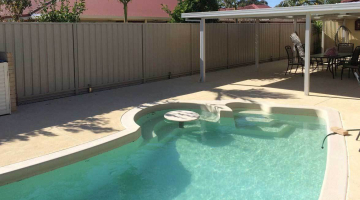 How To Choose Between Timber and Aluminium Fencing For Your Joondalup Home?